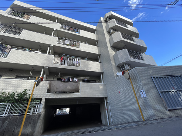 藤和新百合ヶ丘コープの外観