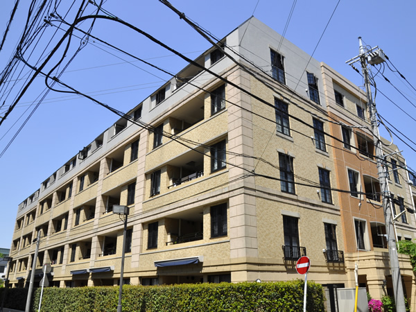 グランシティ横浜西口の外観