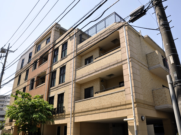 グランシティ横浜西口の外観