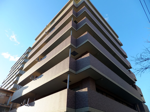 アーバンステージ本厚木の外観