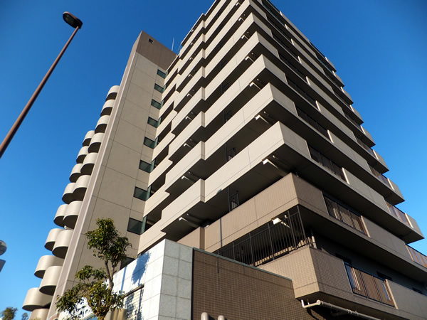 シャリエ本厚木の外観