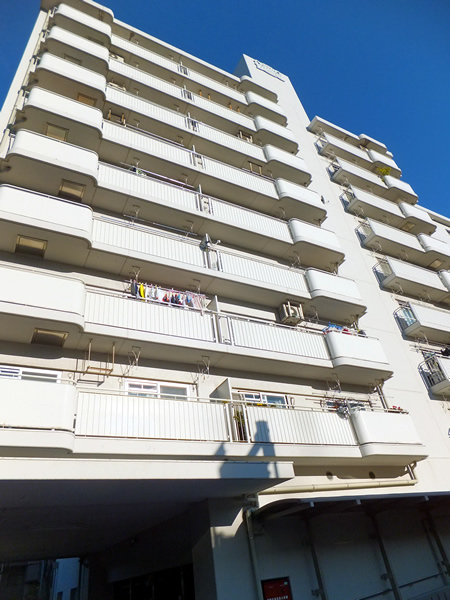 ライオンズマンション厚木の外観