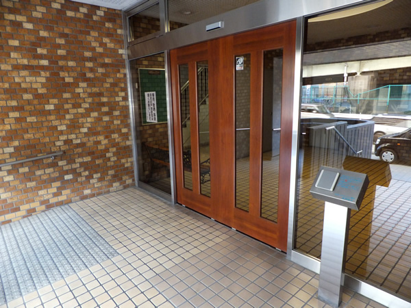 ライオンズマンション厚木の外観