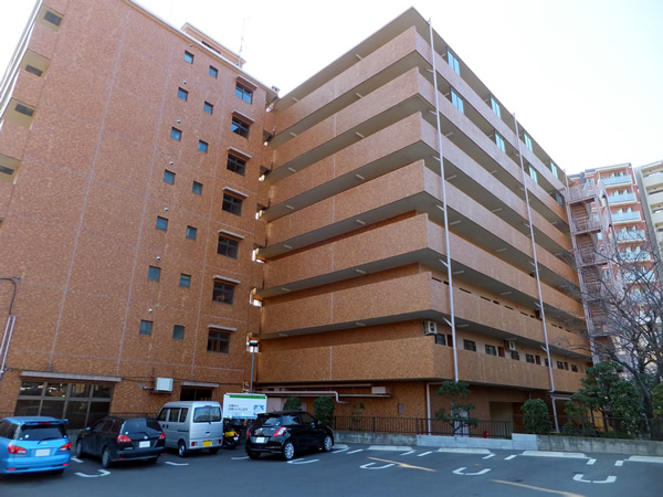 コーポ鶴巻の外観