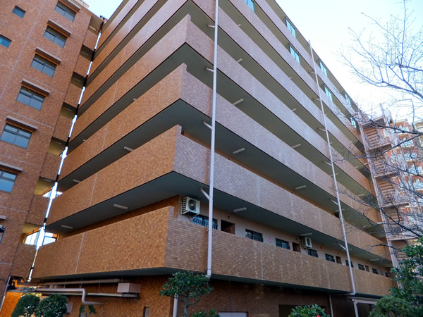 コーポ鶴巻の外観