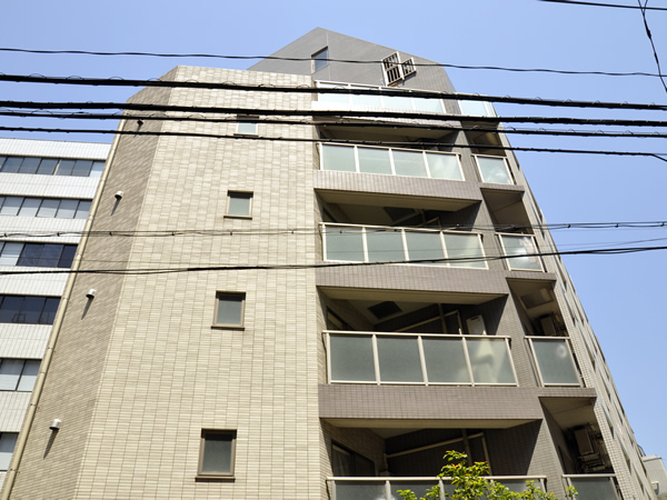 アヴァンツァーレ横浜の外観