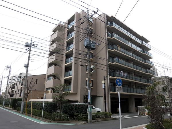 エルステージ府中の外観