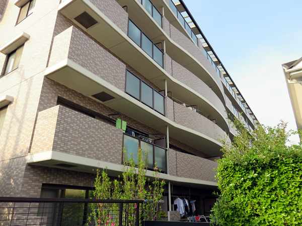 クイーンシティ町田の外観