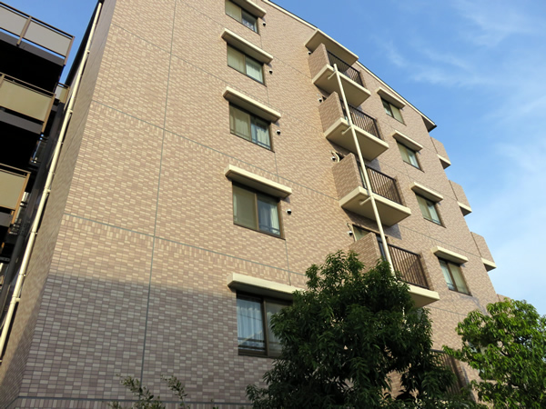 クイーンシティ町田の外観