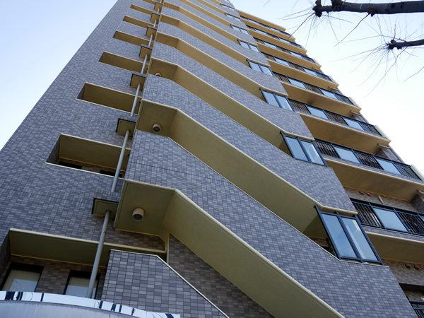 マイキャッスル平塚八幡宮前の外観