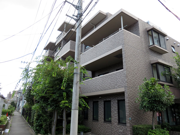 エクセル立教前の外観