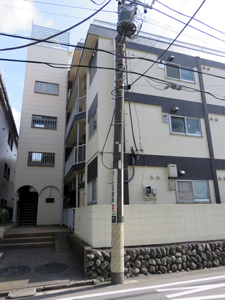 フラワーハイツの外観