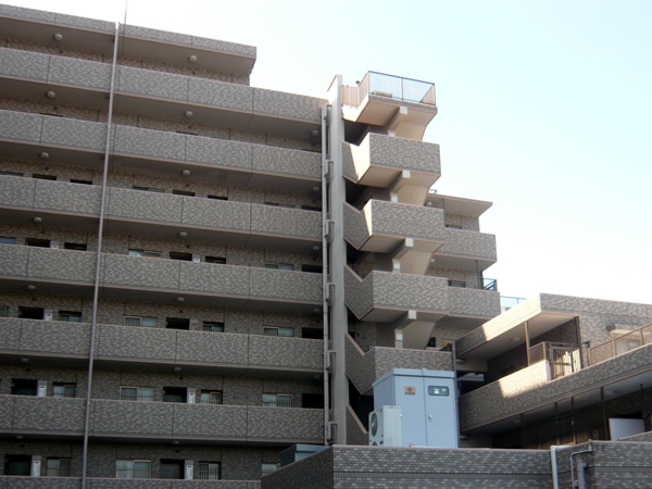 南林間パークホームズ2番館の外観