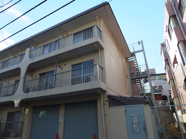 高輪スカイハイツの外観