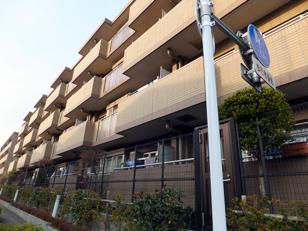 アルソスガーデン世田谷岡本の外観