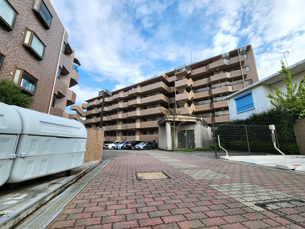 ガーデンシティ三ツ沢公園の外観