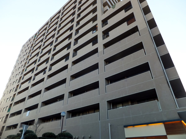 エクセル本厚木の外観