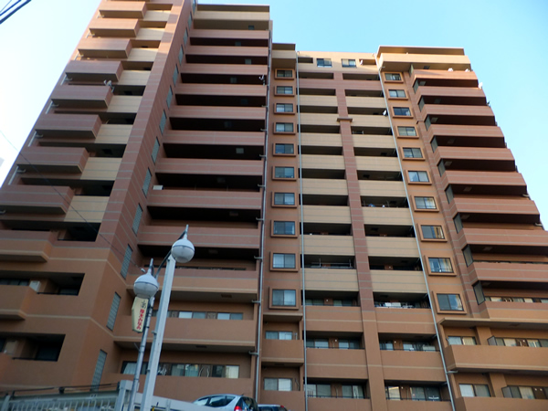 サンスターレ本厚木の外観