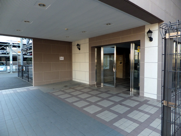 ゼファー本厚木メープルガーデンの外観