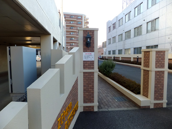 ゼファー本厚木メープルガーデンの外観