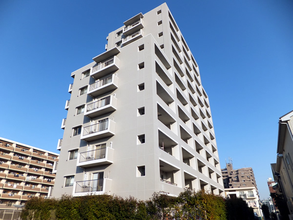 タマレジデンス本厚木の外観