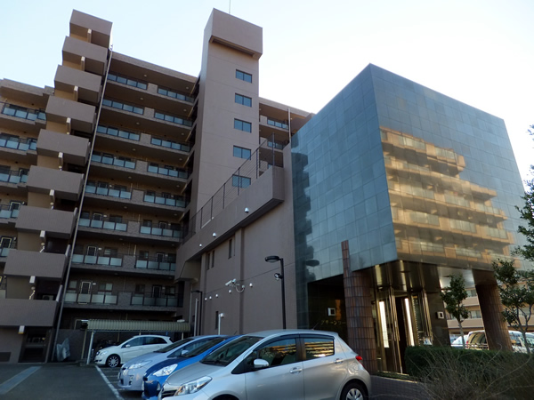 グリーンコーポ本厚木の外観