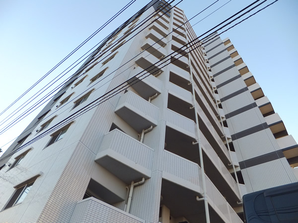 ネオスアクシア本厚木コアフィールの外観