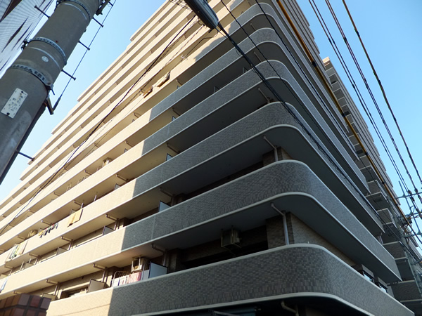 ダイアパレス本厚木ラクラッセの外観