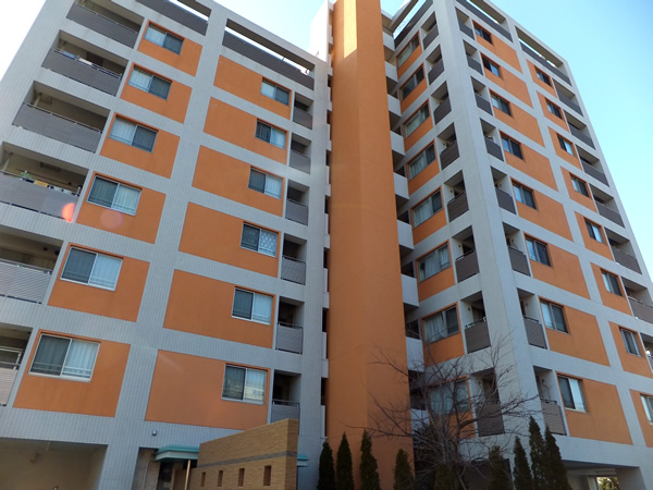 伊勢原桜台ツインテラスの外観