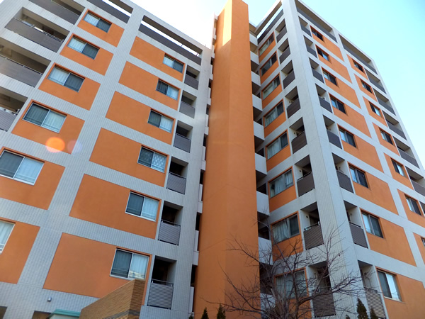 伊勢原桜台ツインテラスの外観