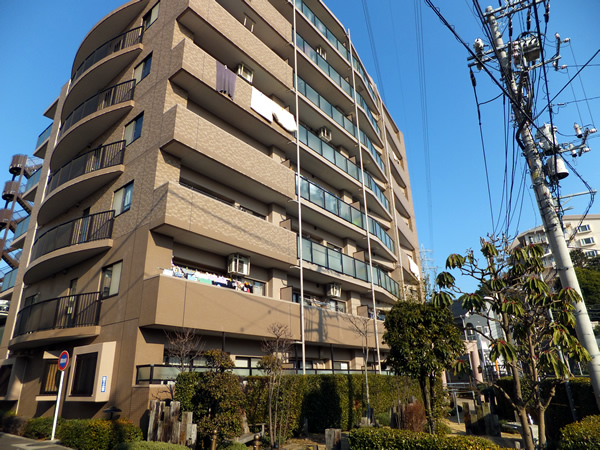 レクセルガーデン鶴巻温泉の外観