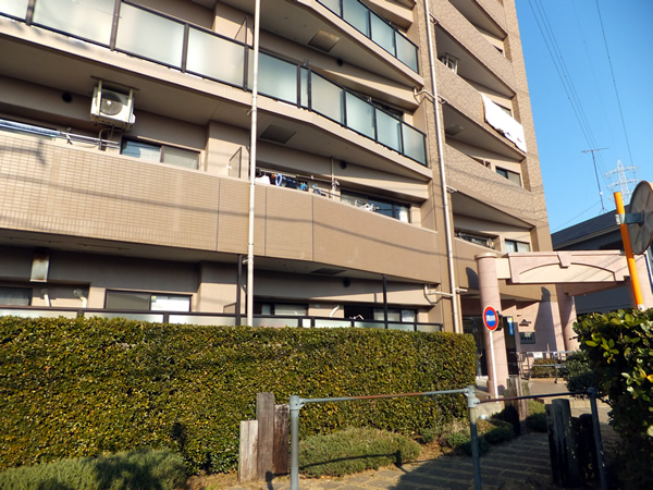 レクセルガーデン鶴巻温泉の外観