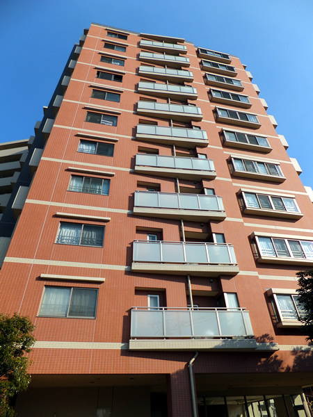 レクセルマンション鶴巻温泉の外観