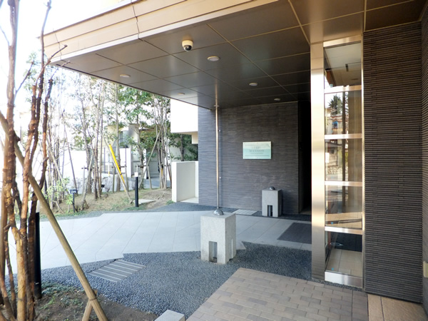 レクセルマンション鶴巻温泉の外観