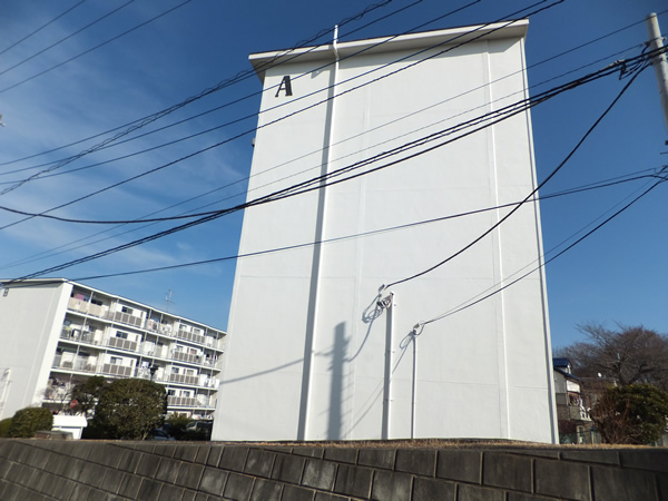 生田明王台ハイツの外観