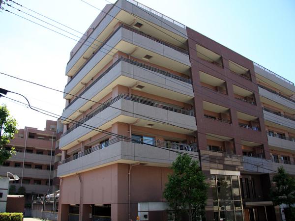 ヒルズ梶が谷姿見台の外観