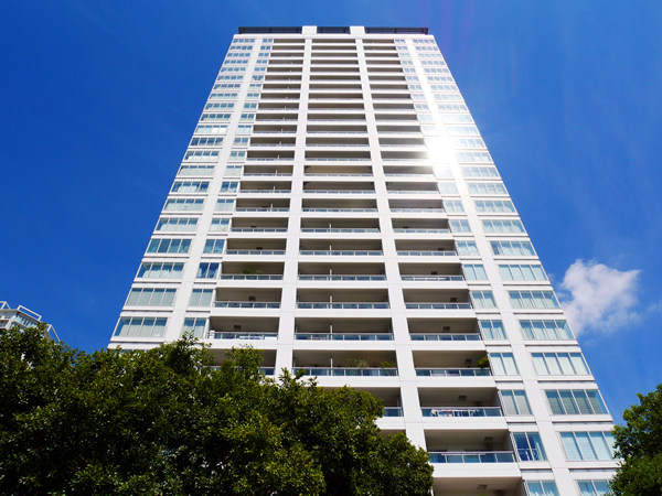 横浜ポートサイドプレイスタワーレジデンスの外観