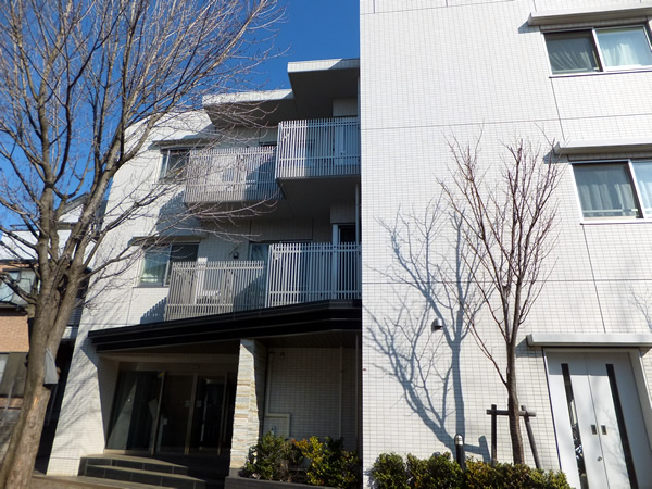 エンゼルレノス港北ルシアコートの外観