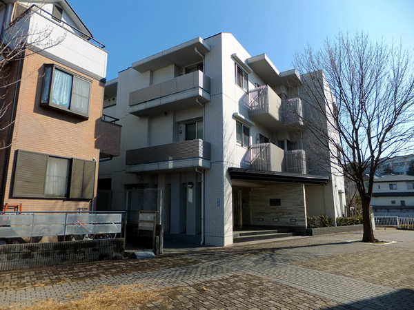 エンゼルレノス港北ルシアコートの外観