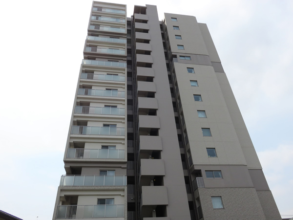 プラウド相模大野トレサージュの外観