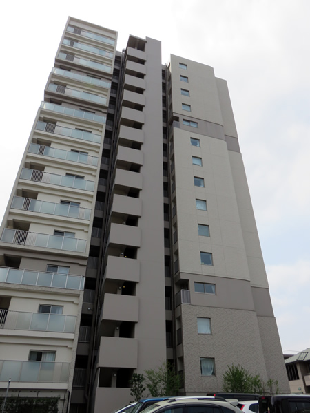 プラウド相模大野トレサージュの外観