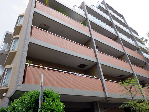 グリーンコート相模大野2番館の外観