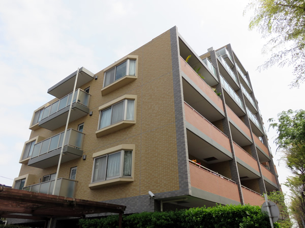 グリーンコート相模大野2番館の外観