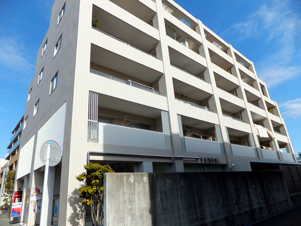 ウェルフェアステージたまプラーザクレシオの外観