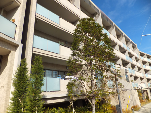 ドレッセたまプラーザテラスの外観