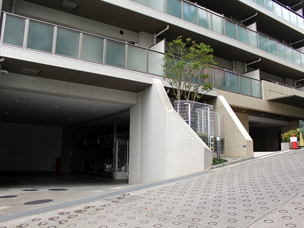 クレアホームズ向ヶ丘遊園の外観