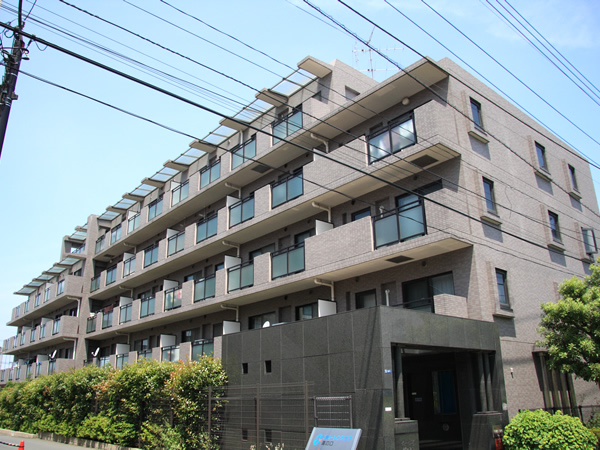 イトーピア梶ヶ谷パークサイドの外観