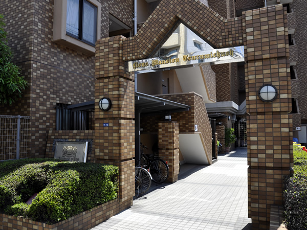 ライオンズマンション鶴見中央の外観