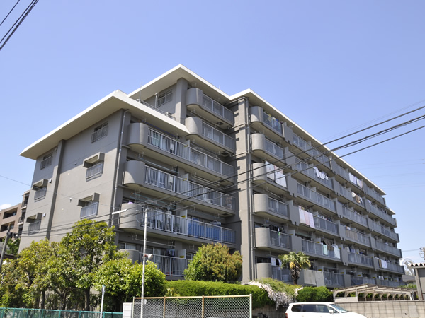 グリーンコーポ鶴見の外観