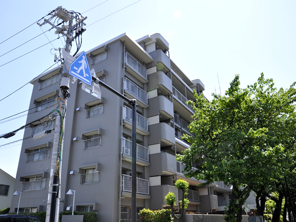 グリーンコーポ鶴見の外観